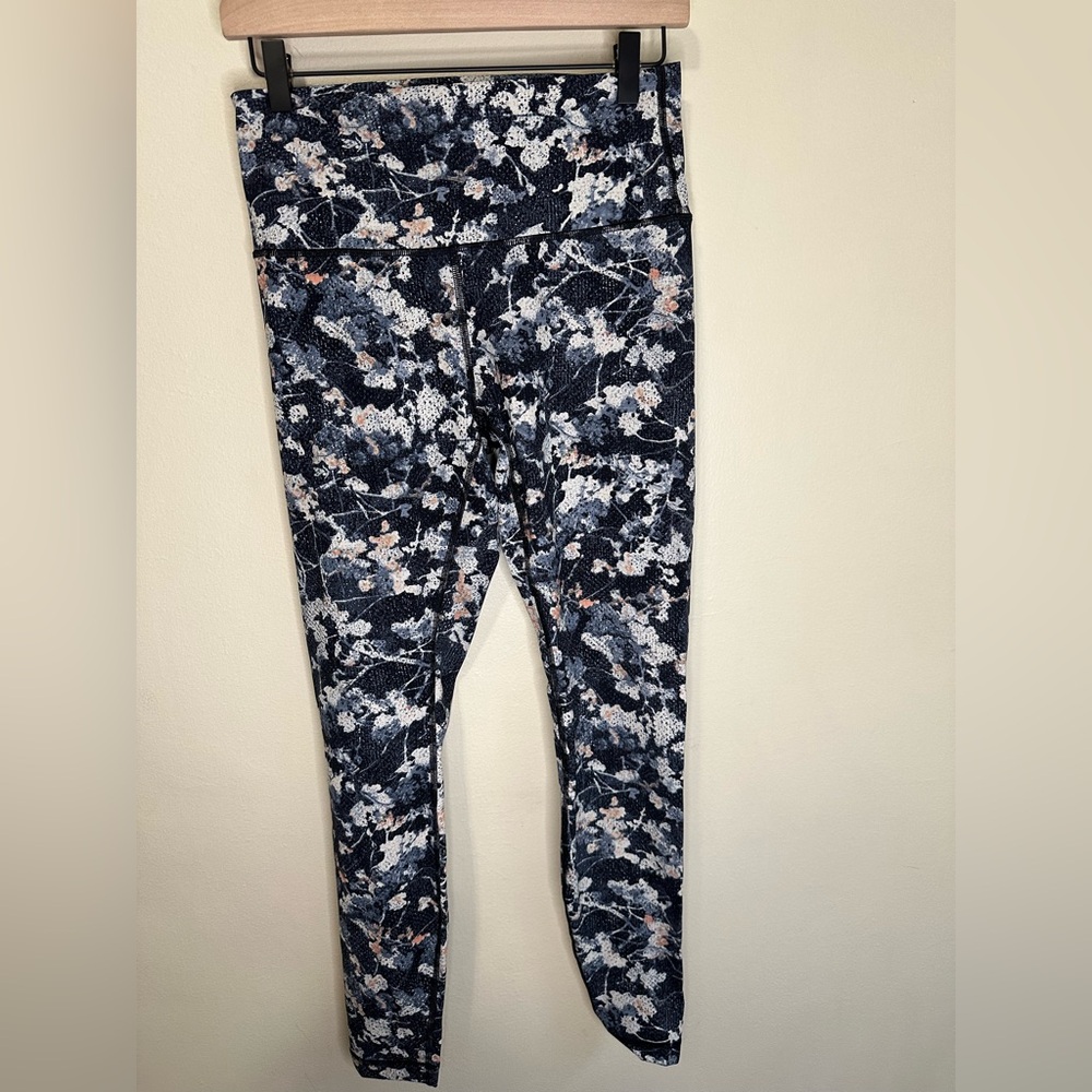 Womens lululemon leggings size 8, GUC, 29 inch inseam